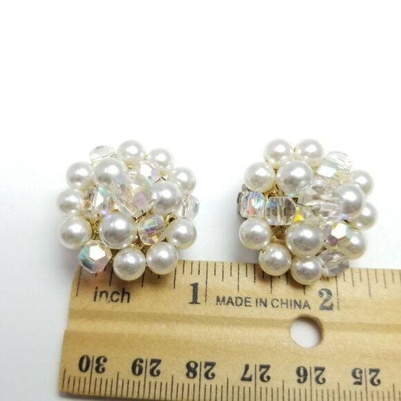 Vintage Sparkly White Beaded Cluster Earrings, Faux Pearl AB Beads, Japan, Retro - Picture 3 of 7